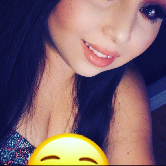 Meet your Posher, Herminia - Picture 2 of 4